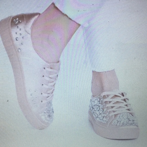 ALDO Zellina rhinestone embellished sneakers - Picture 3 of 7